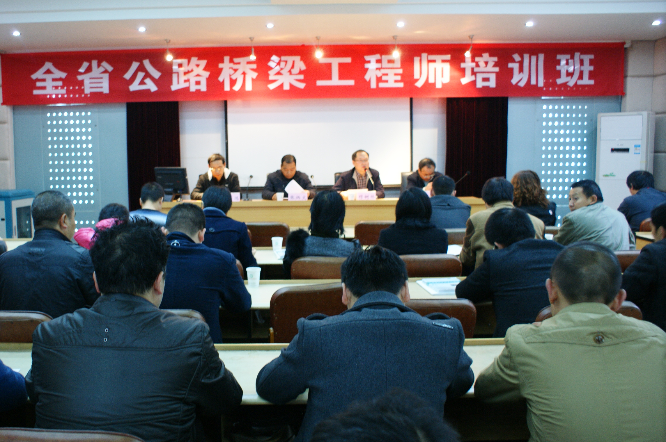 2013-11-4 桥梁养护.JPG